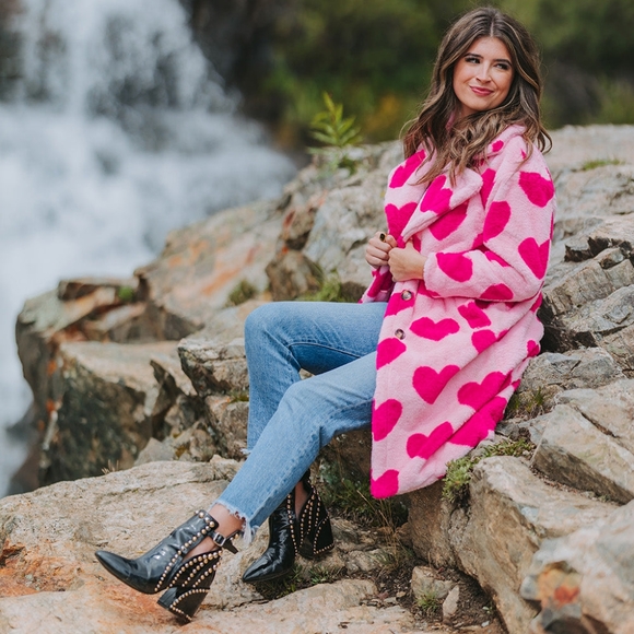 Buddy Love Zoey Oversized Faux Fur Love Coat - Picture 4 of 7